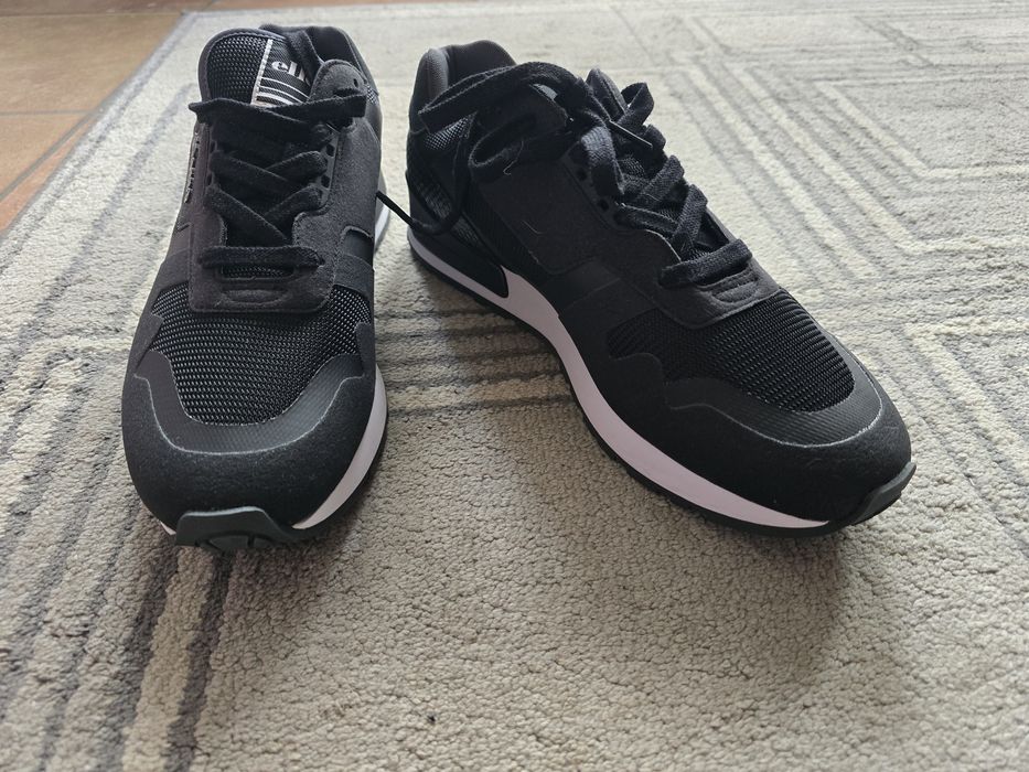 Buty sportowe Ellesse r.46 nowe wkładka 32cm