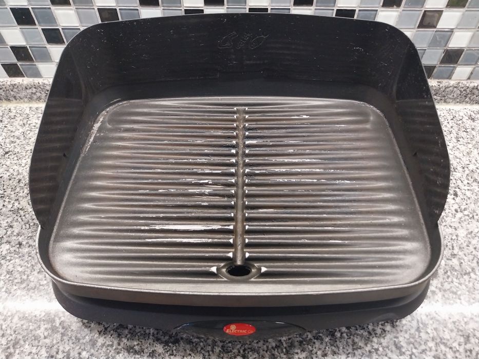 Grelhador elétrico 2300 watt da Eletric com regulador de temperatura