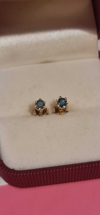 Złote kolczyki z brylantami