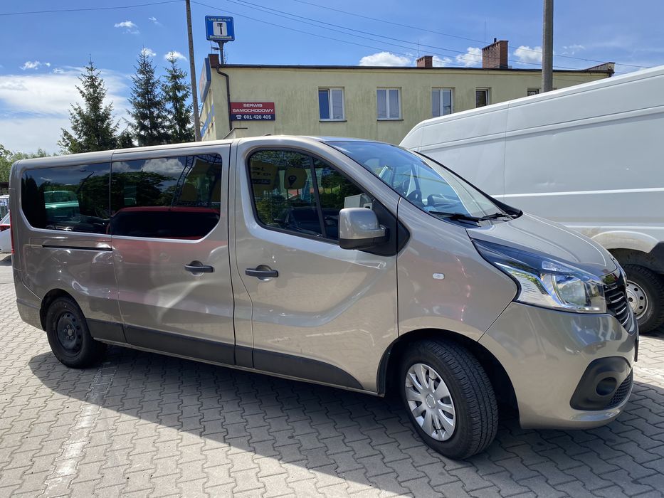 Wynajem Busów osobowych i dostawczych