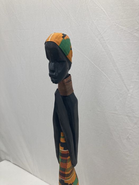 Estatueta em madeira, Pau Preto 73cm Altura