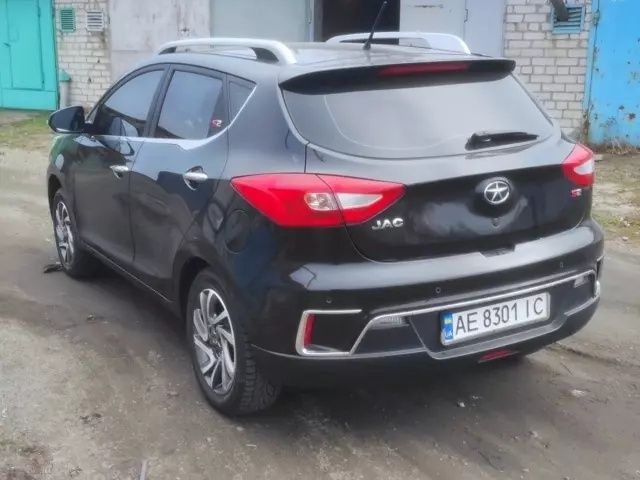 Продам авто Jac S2