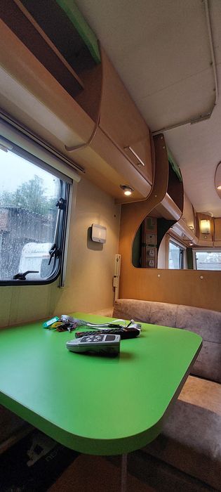 каравани  будинок на колесах кемпінг автодом причіп дача