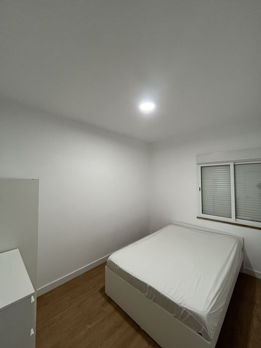 Quarto para arrendar reboleira