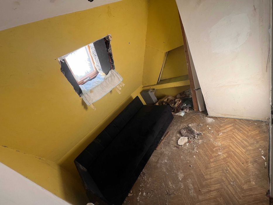 Trzypokojowe mieszkanie z dużym potencjałem przy ul. Jelenigórskiej 32