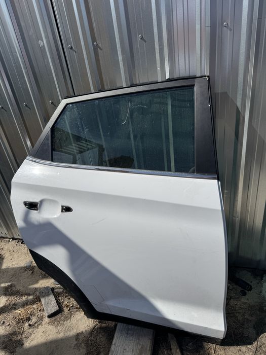 Двері задні Праві Дверка Hyundai Tucson 3 TL FL Хюндай Туксон