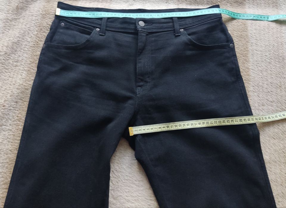 Продам мужские стретчевые джинсы wrangler w36-l34