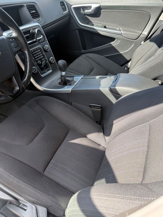 Продам Volvo V60 2012р