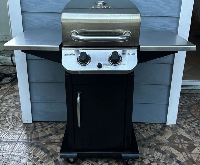 Газовий Гриль  Char Broil Performance