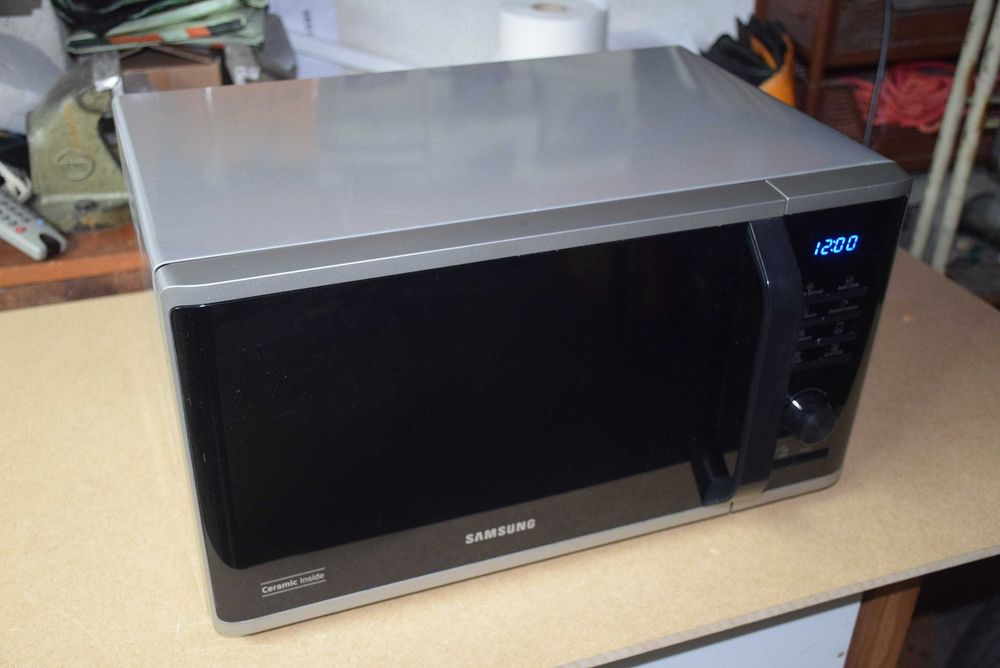Microondas Samsung MG23K3515AS