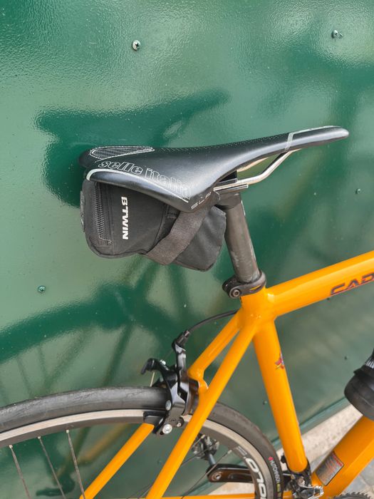 Bicicleta de estrada Cannondale Silk Road 1000