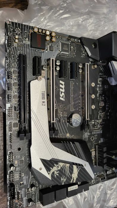 i9 9900k, msi MPG Z390 CARBON,32 GB RAM DDR4,BE QUIET DARK ROCK 4 pro