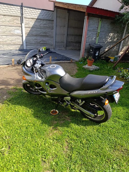 Suzuki gsx 750f 2003