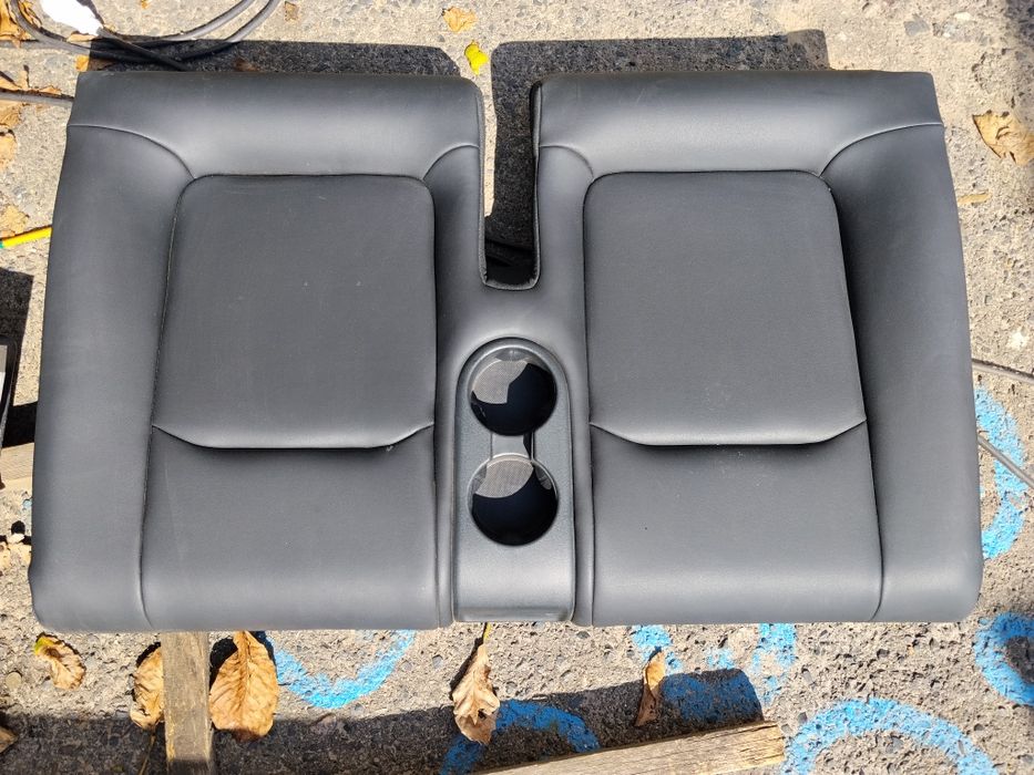 3ряд сидінь Tesla model y