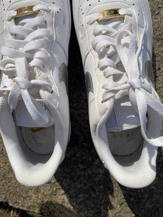 Жіночі кросівки Nike Air Force 1 Low White Gold