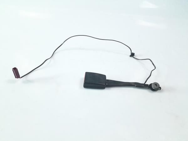 Encaixe de cinto frente esquerdo FORD Fiesta VI (CB1, CCN)