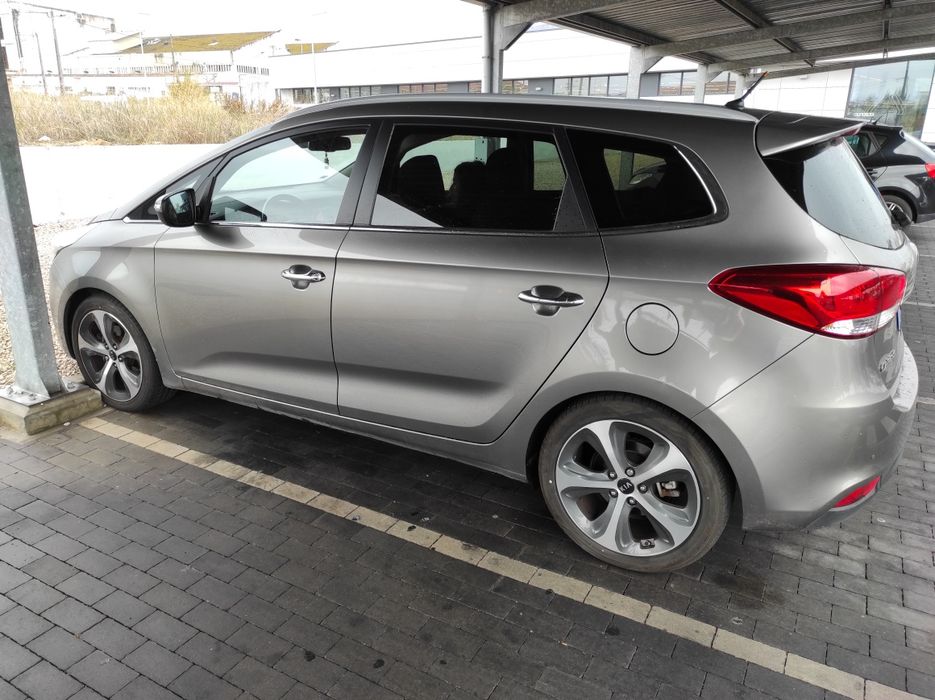 Vendo Kia Carens diesel 7 lugares