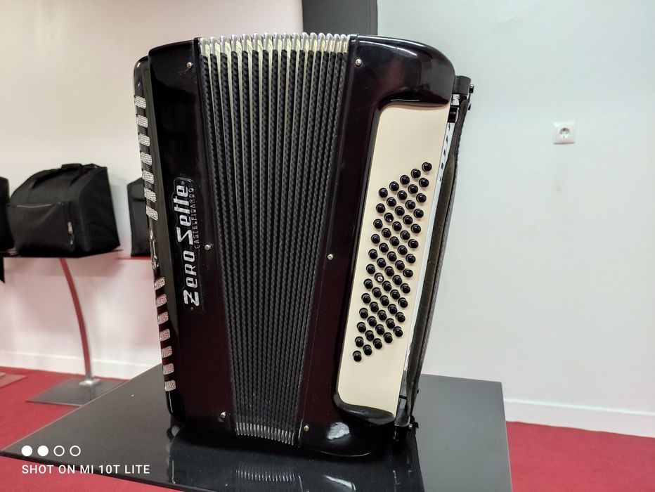 Acordeão (Acordeon) Zero Sette