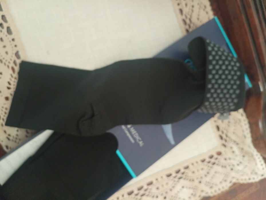 Фірмові компресійні панчохи