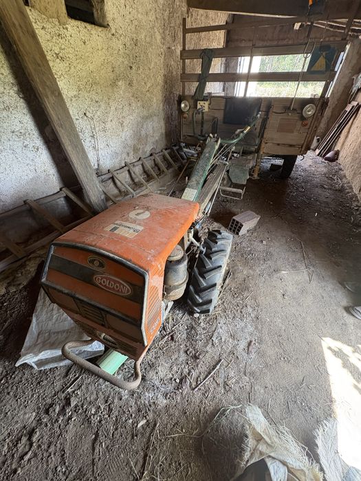 moto cultivador goldoni 14cv com reboque em bom estado