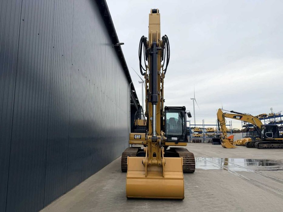Оренда екскаватору CAT 323 Котловани, траншеї, демонтаж, планування.