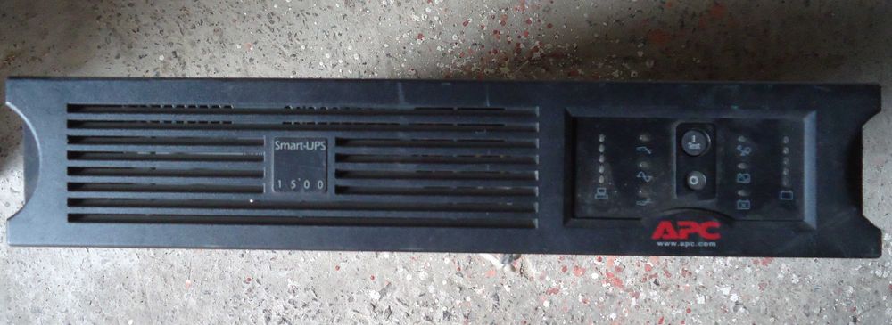 APC Smart-UPS SU1500