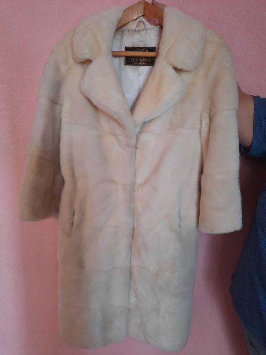 Шуба норковая белая