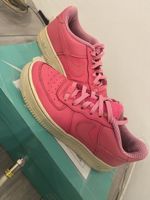 Różowe nike air force