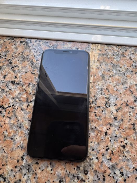 Iphone XR 64 GB - Avariado / Não liga