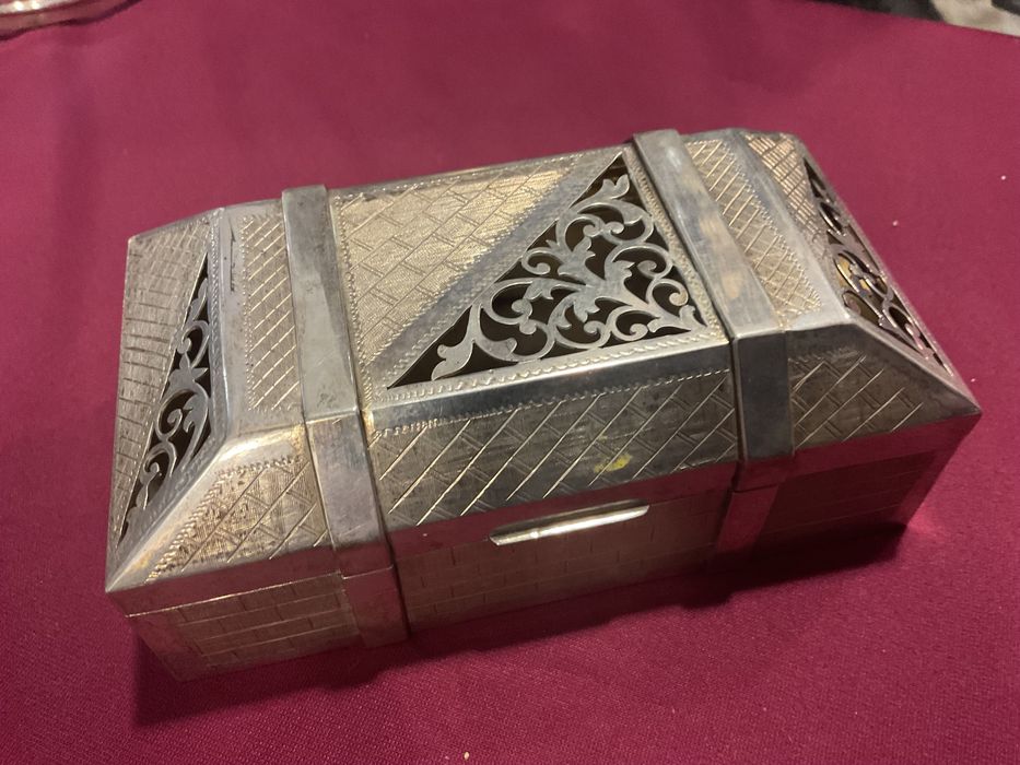 Caixa inglesa metal plated banhada 14,5x08x05 cm
