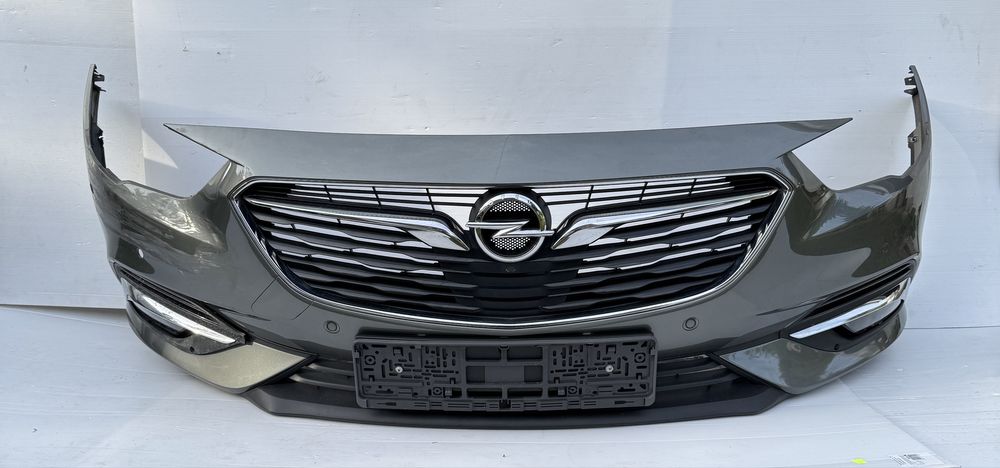 Opel Insignia B zderzak przód