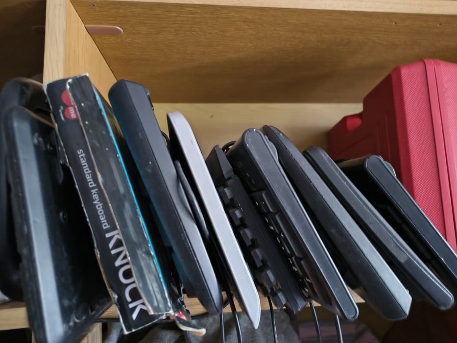 Zasilacz do komputera obudowa ATX chłodzenie karta graficzna 1gb ram DDR2