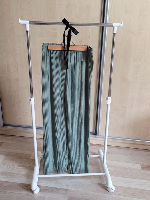 Szerokie spodnie na gumce zielone w plisy Spodnie 2XL/3XL