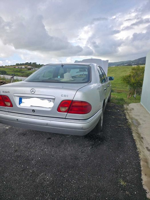 Mercedes E220 w210