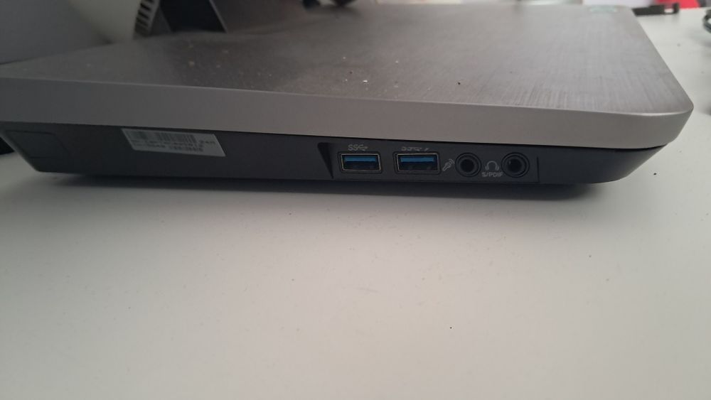 Asus AIO  ET2301440565144046817283