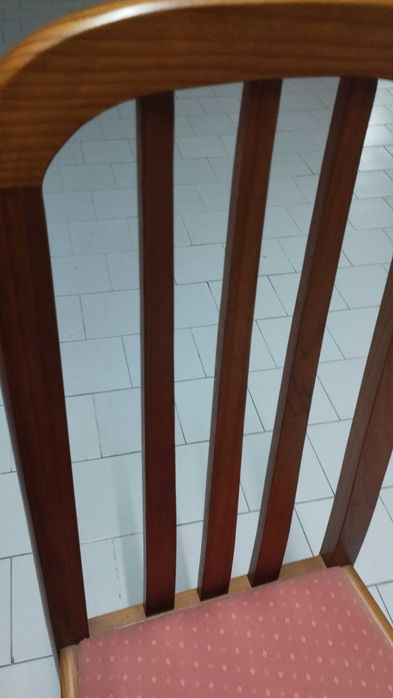 6 cadeiras de sala em pinho mel e foro em tecido