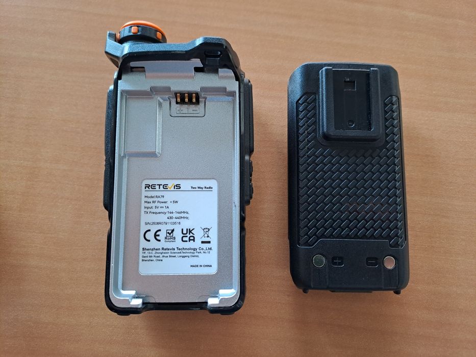 Radio Retevis RA79 5W vhf/uhf 2m/70cm + Cabo de Programação