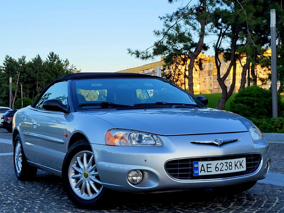 Крайслер Себринг Кабриолет - 2001 Эксклюзивное состояние авто .