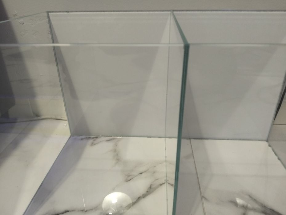 Aquário 50x30x30 devido em 2 vidro extra claro