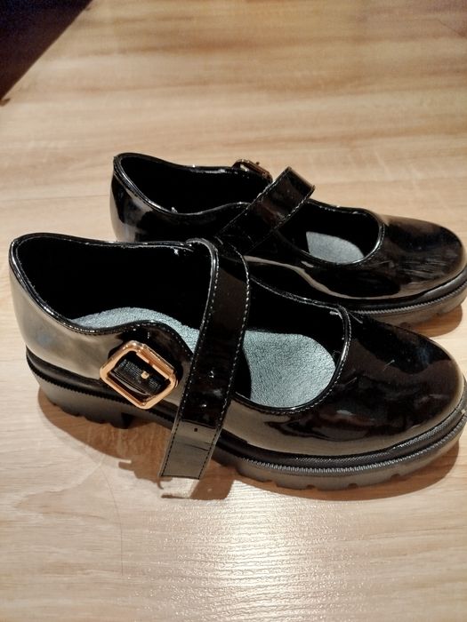 Buty lakierki dziewczęce
