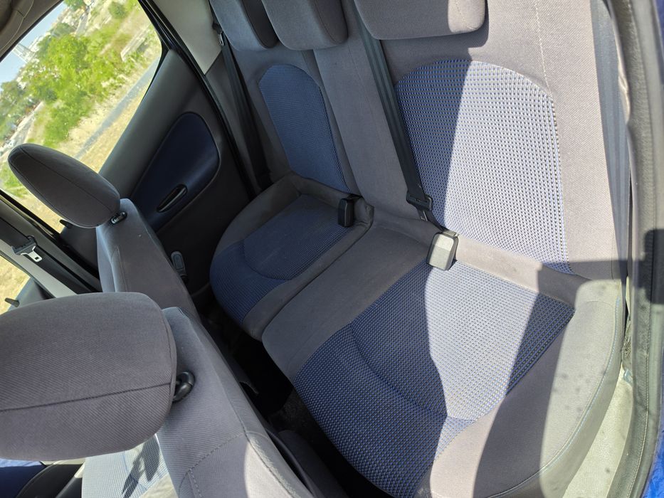 Peugeot 206 1.1   ano 2002