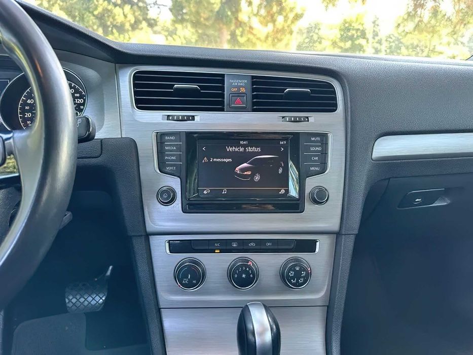 Volkswagen Golf      2015