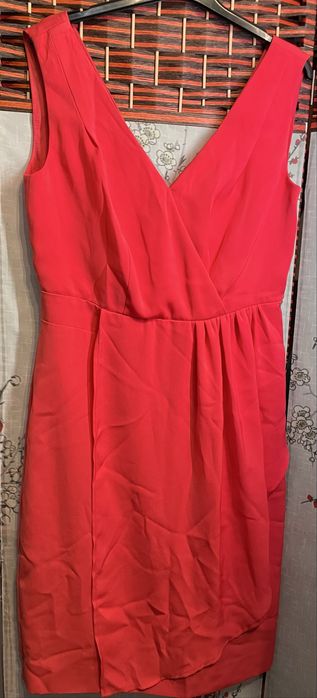 Sukienka w kolorze brzoskwini