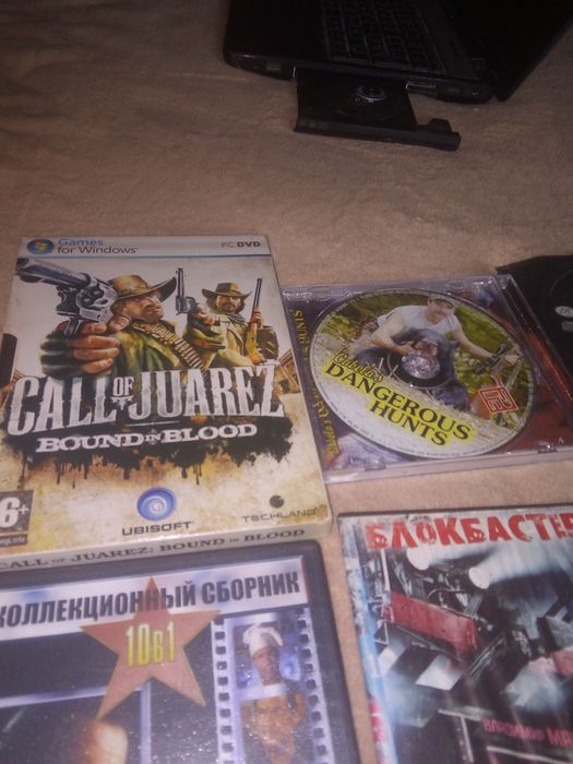 Продам диски з фільмами та відео касети