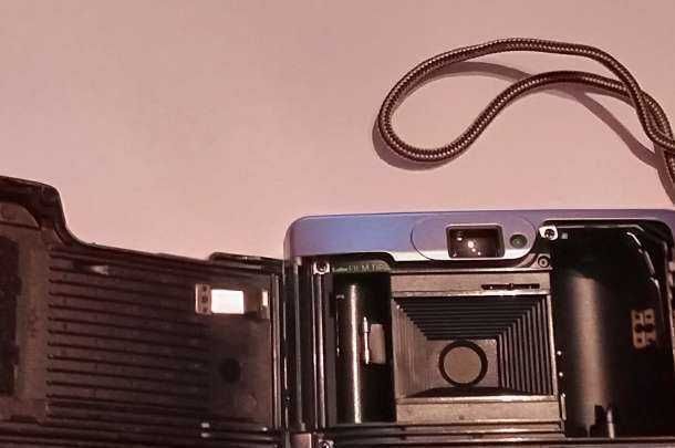 Плёночный фотоаппарат UFO 25 DLX (Япония)