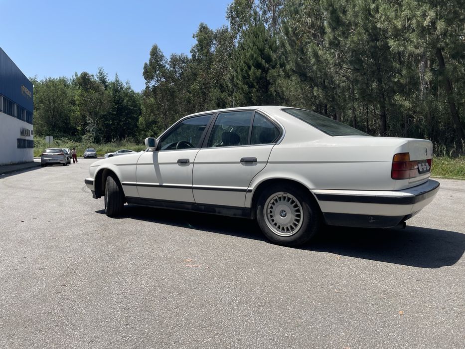 BMW 520i    1990