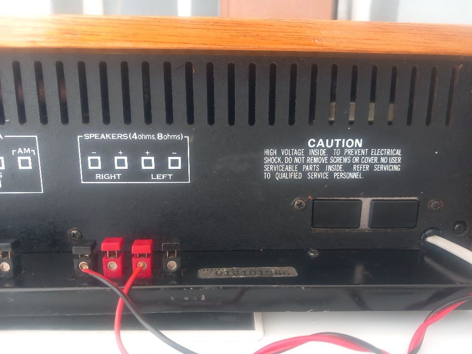 Sansui stereo receiver 221