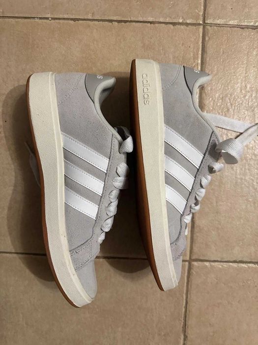 Adidas Grey Suede (Tam. 40) – Estado Impecável (Usados 1x), camurça cinza