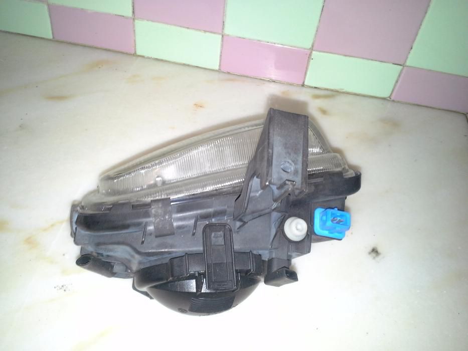 Farol de Nevoeiro Direito Novo Original Bosch Peugeot 306