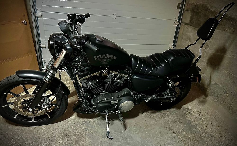 Harley Davidson 883